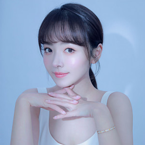 罗莹