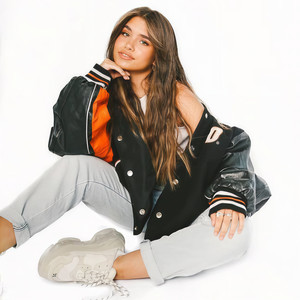 Nessa Barrett